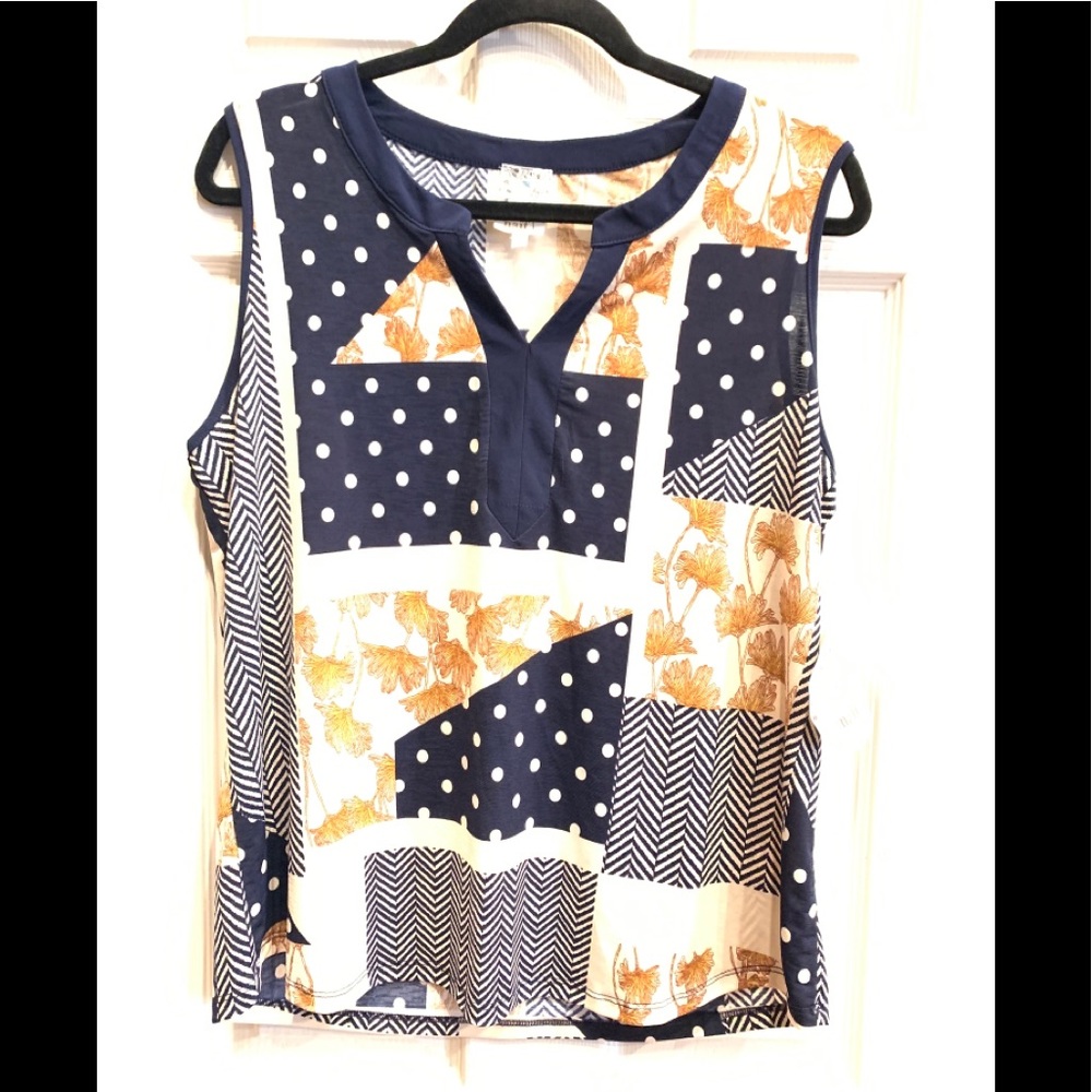 Sleeveless woman’s shirt